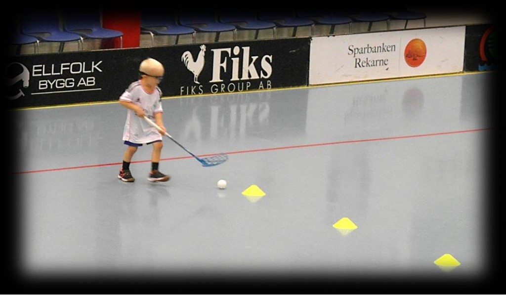 Floorball practice drill dribbling